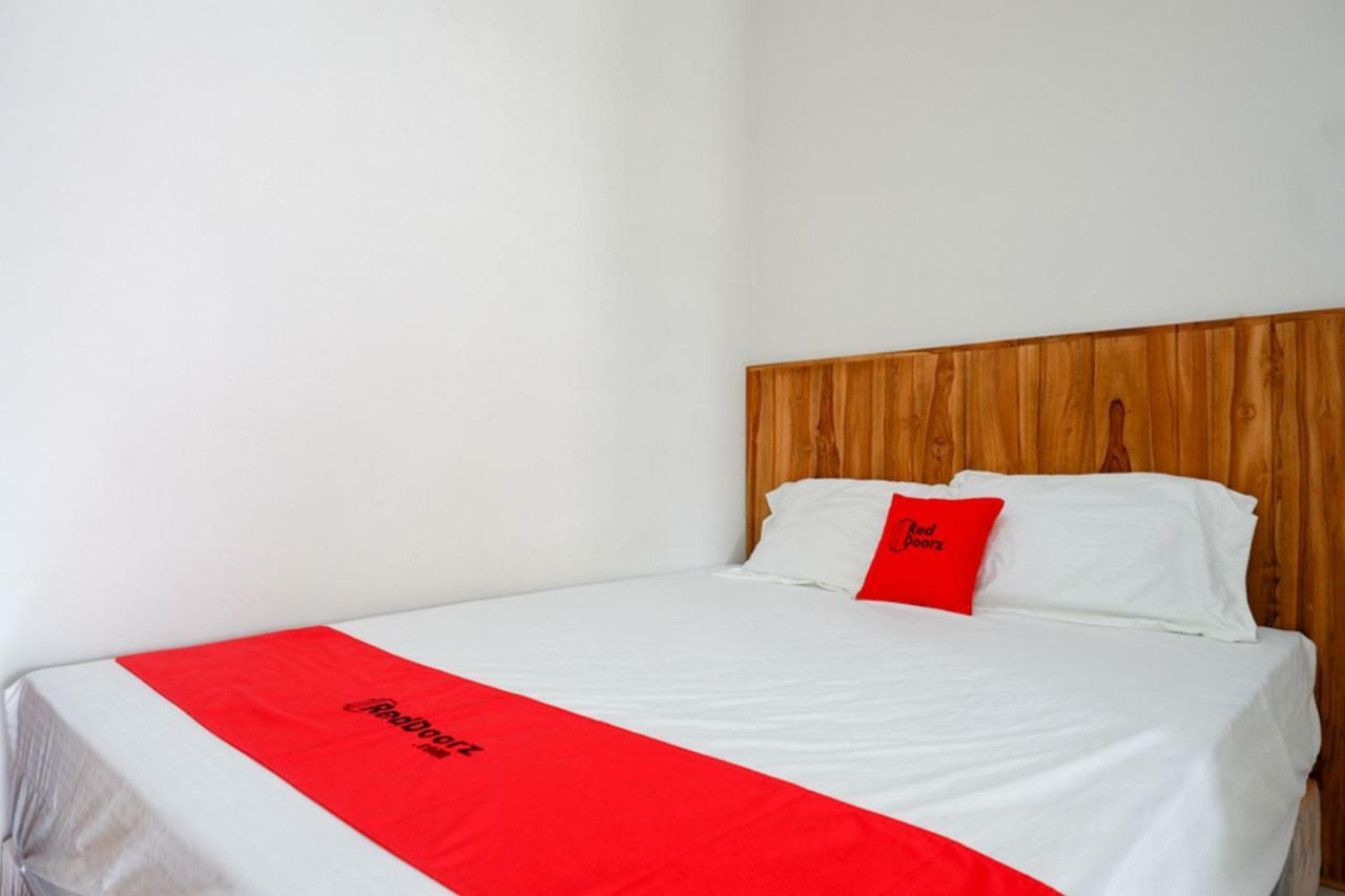 Reddoorz Plus Syariah Near Stasiun Tegal 2 Exterior photo