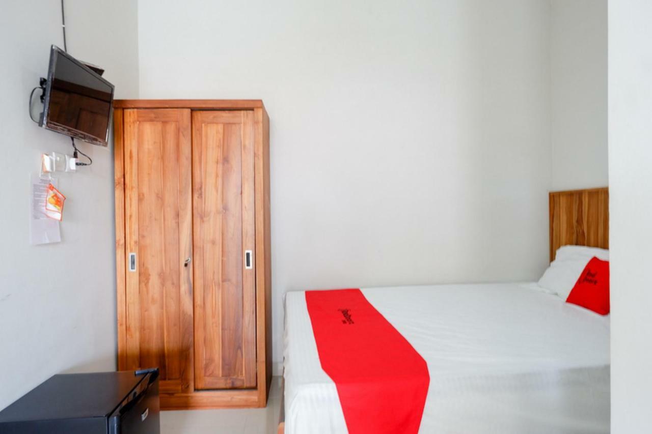 Reddoorz Plus Syariah Near Stasiun Tegal 2 Exterior photo
